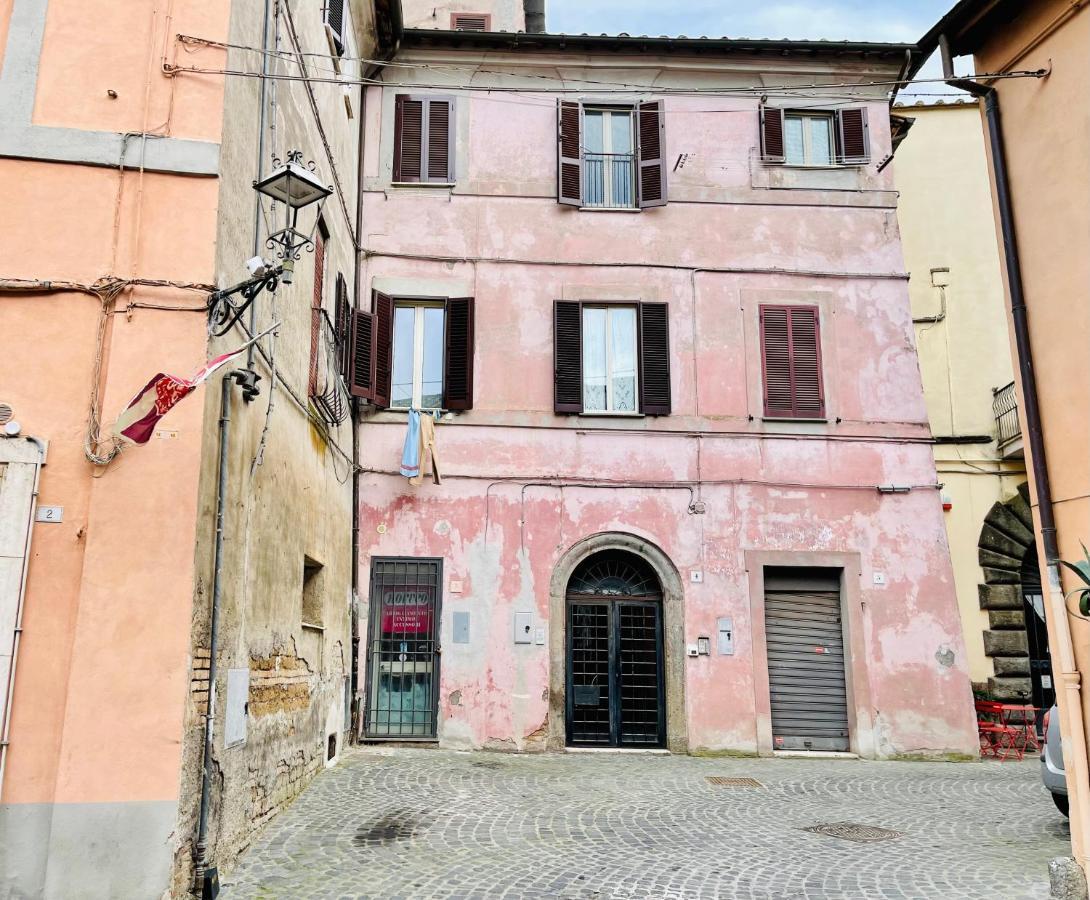 Nepi - Appartamento Centro Storico Duomo ภายนอก รูปภาพ